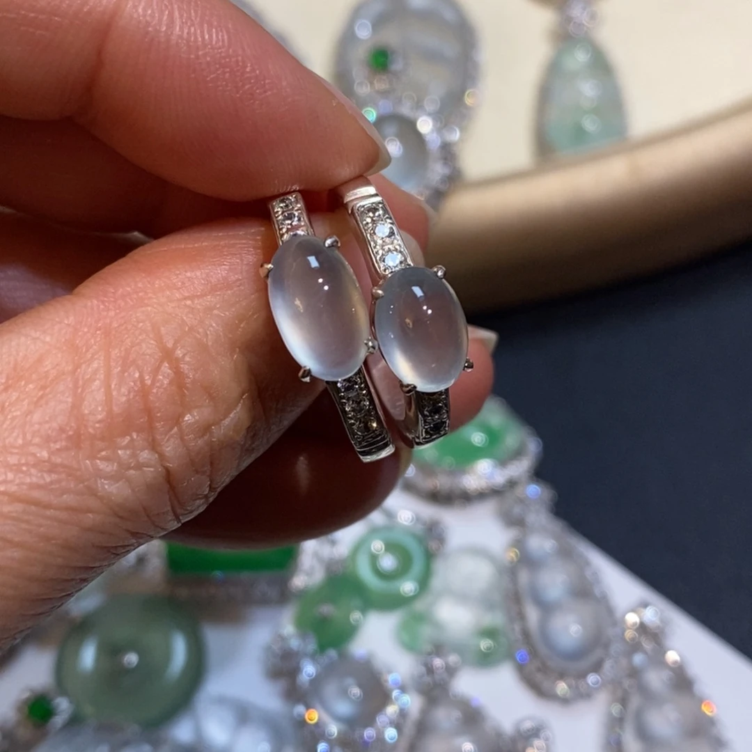 翡翠未镶嵌吊坠(不含链)蛋面两颗