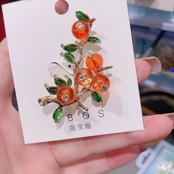 锆石铜合金柿子胸针