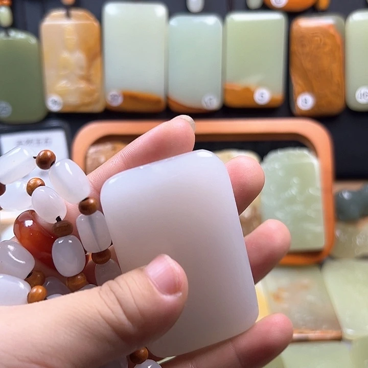 玉昆仑山脉方解玉石