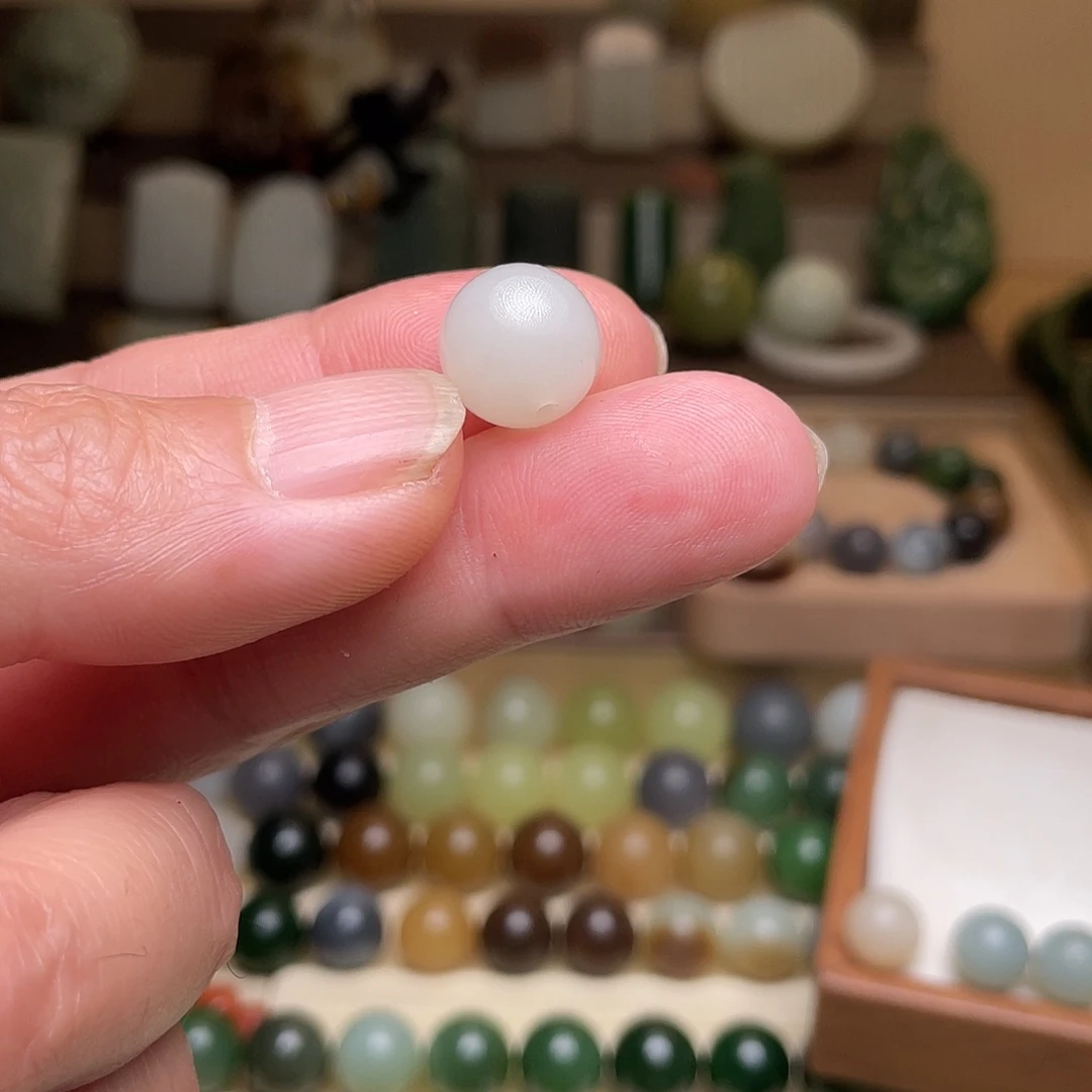 乙***巳和田玉未镶嵌吊坠(不含链)