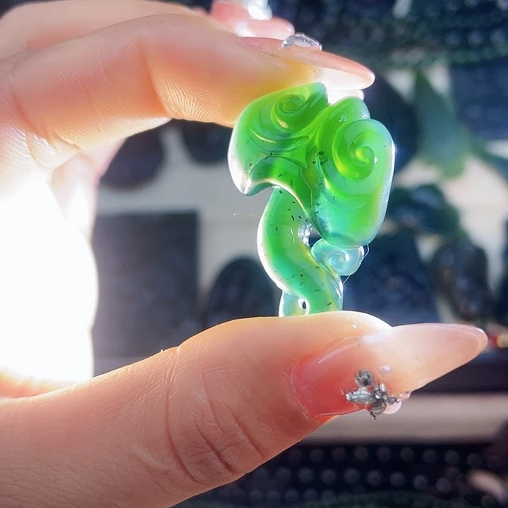 蛇纹石玉未镶嵌挂件泰山玉如意