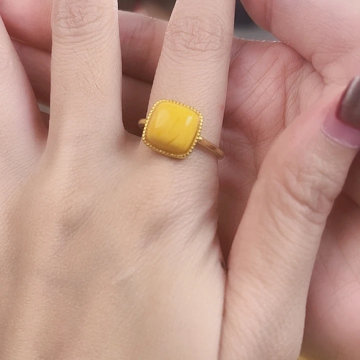 裸石琥珀银S925镀金镶嵌方糖鸡油黄戒指