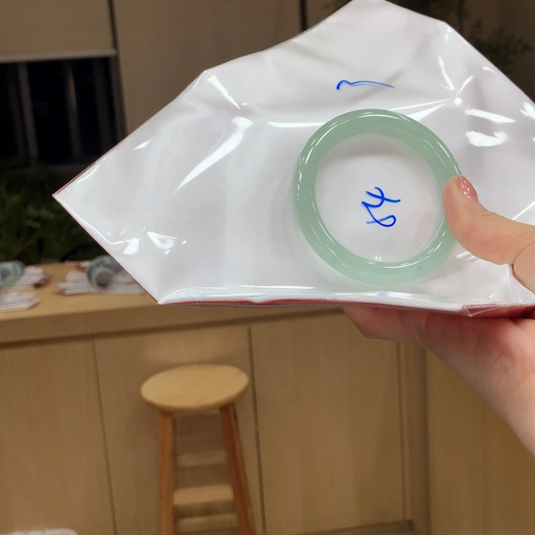 未镶嵌手镯翡翠不退不换