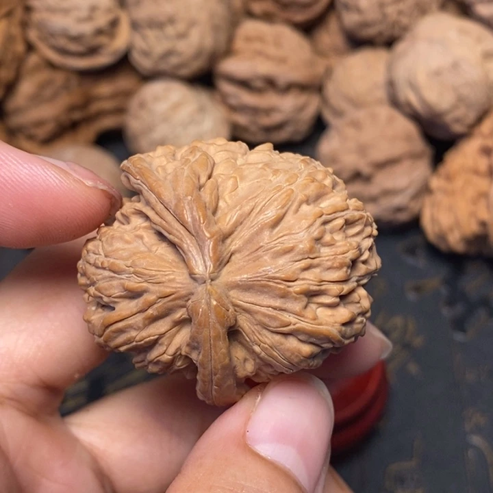 挪***林文玩核桃吊坠文玩核桃异形单只
