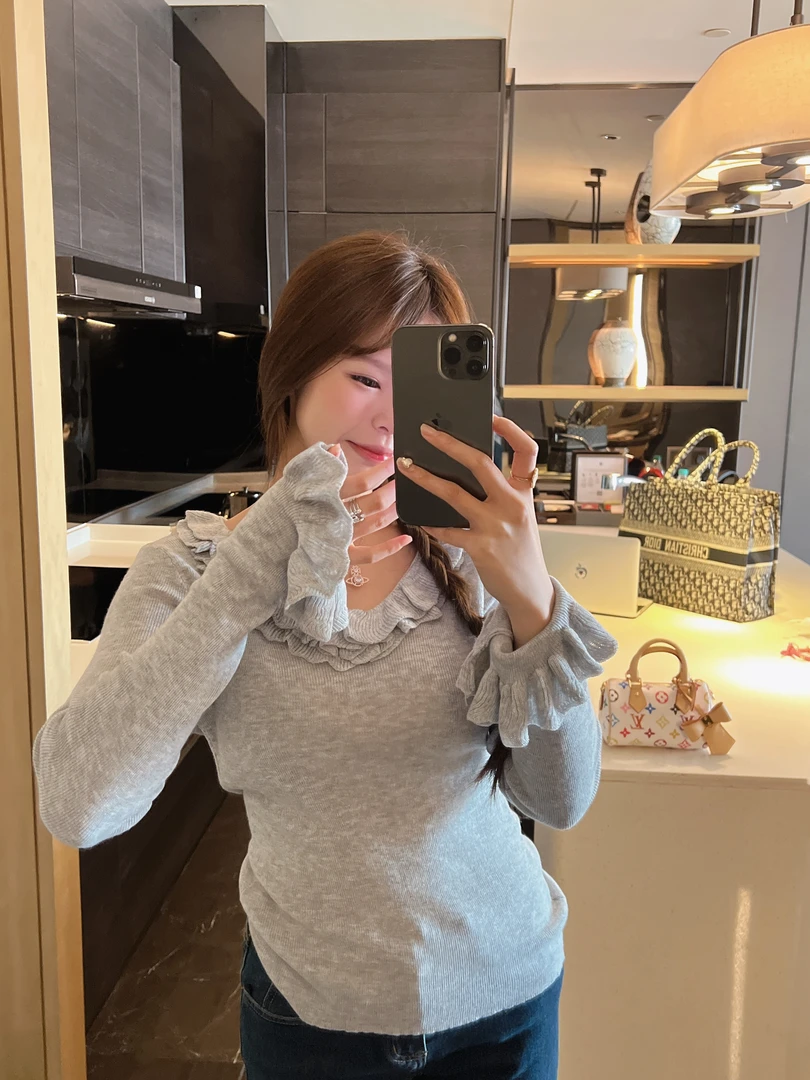 xxxwxz王希之  灰色/芍药庄园木耳边毛针织衫打底T恤#z1529