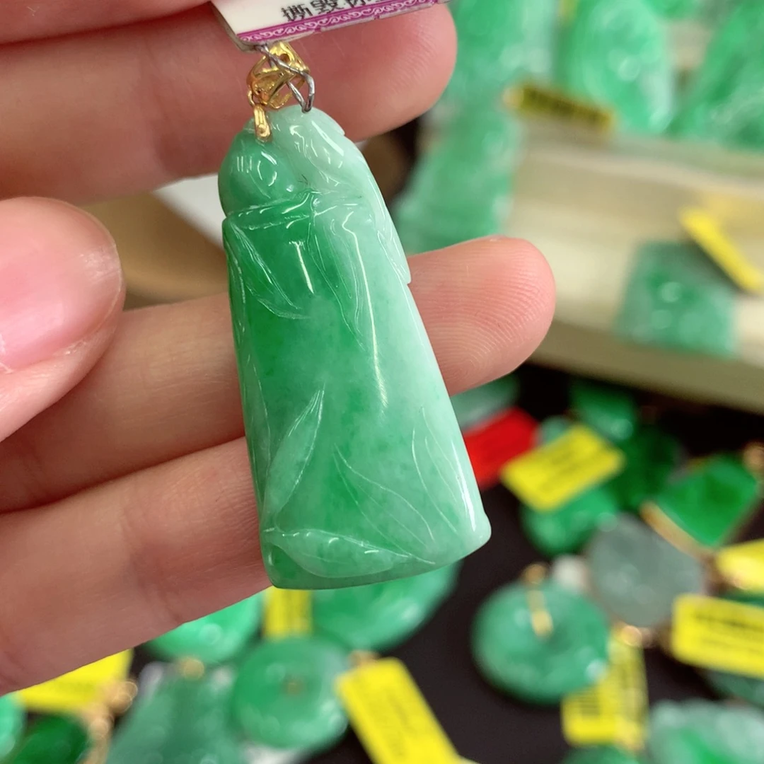 翡翠18K金镶嵌吊坠(不含链)