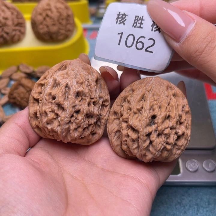 把件文玩核桃虎头43.1062