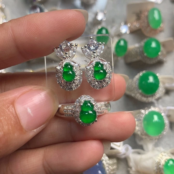 翡翠未镶嵌戒指天然翡翠戒面