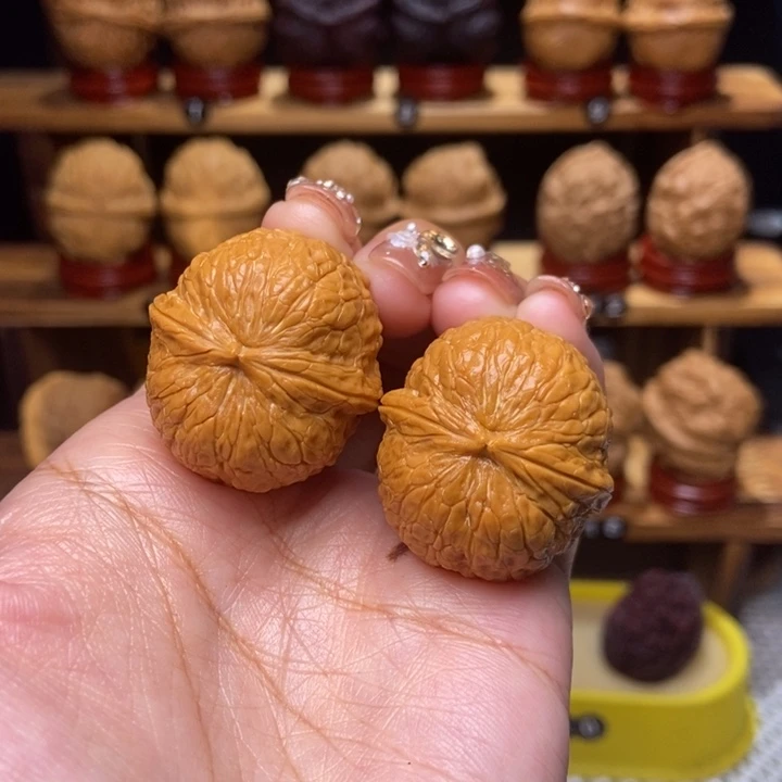 文玩核桃吊坠金豆25