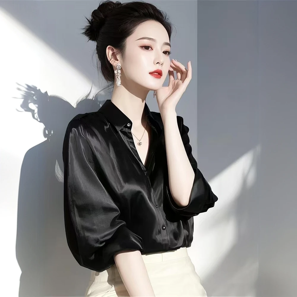 春季法式时尚洋气轻奢高级感独特别致漂亮水光醋酸缎面黑色衬衫女