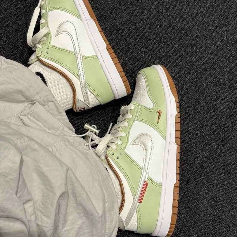 NIKE/耐克Dunk Low  "Year of the Snake"「蛇年」板鞋HV6001101