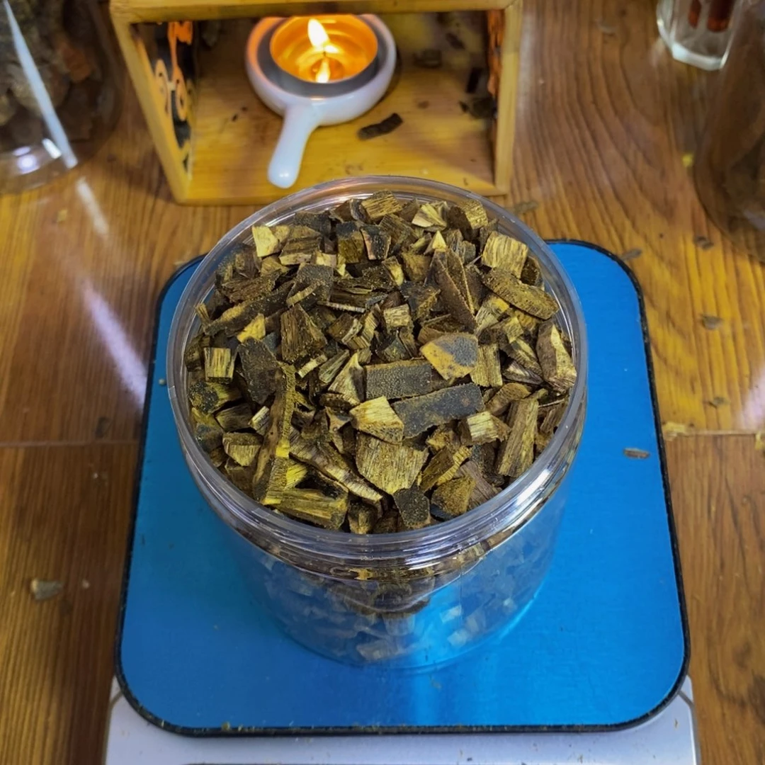 麦****沉香碎屑沉香棋楠千里香肉粒158克