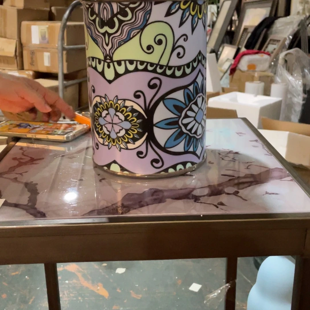 娜*陶瓷花瓶，家居摆件。