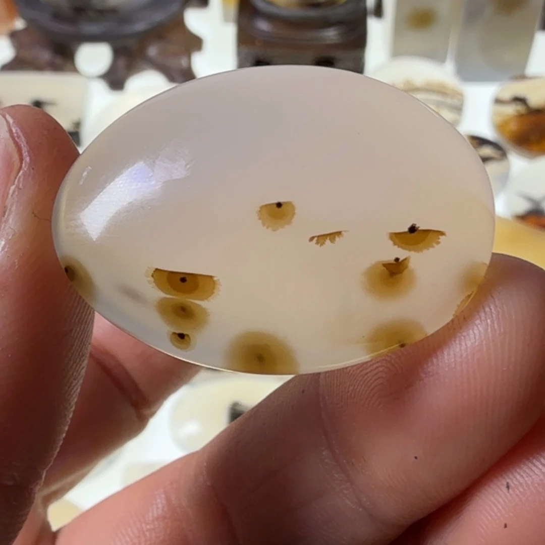 玛瑙/玉髓未镶嵌珠宝半成品