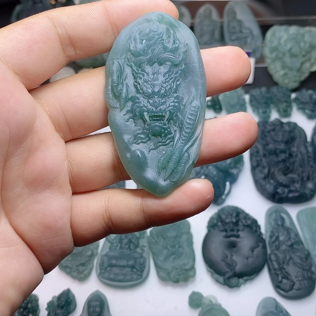 定制翡翠未镶嵌龙牌