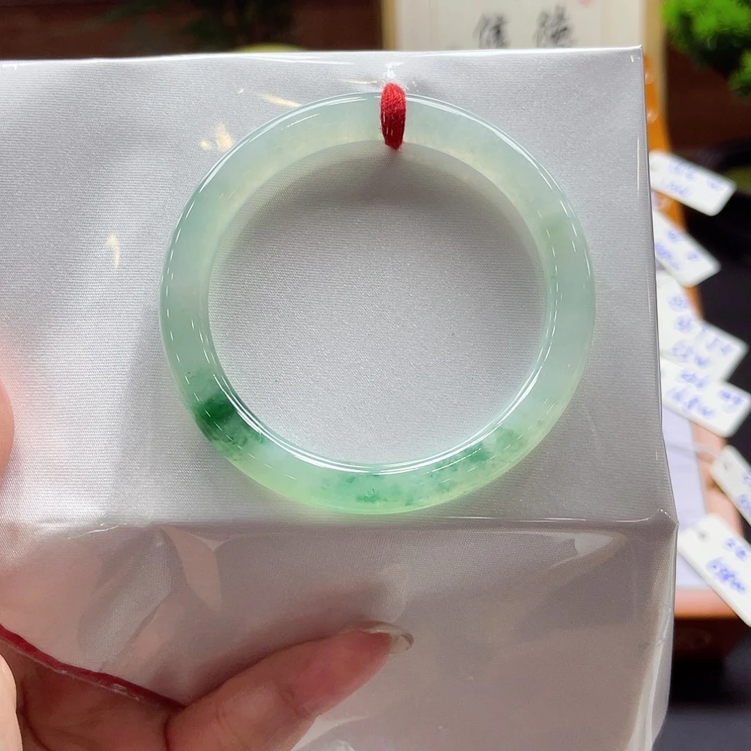 翡翠手镯未镶嵌10 号