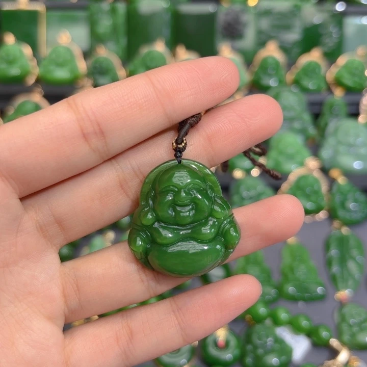 颈饰未镶嵌和田玉（碧玉）特价31m，介意勿拍！