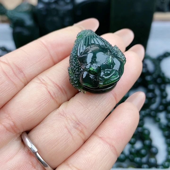 蛇纹石玉未镶嵌挂件