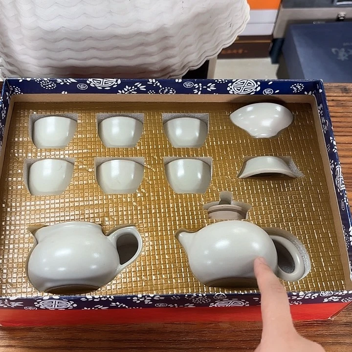 孤品茶具套装等。