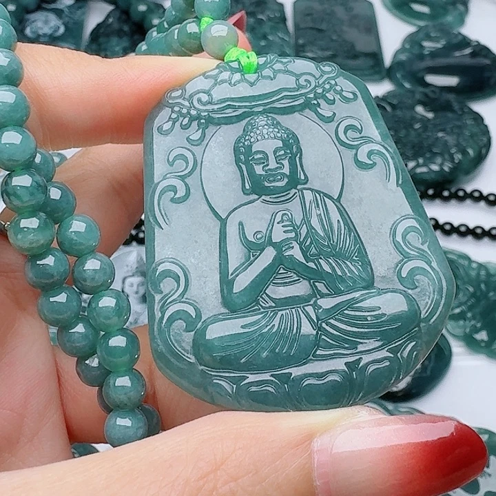 颈饰未镶嵌翡翠天然的A货翡翠多样性发其一