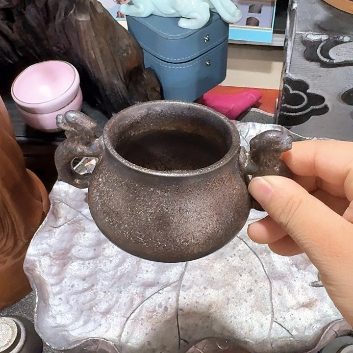 主人杯一个，瓷。。主人瓷
