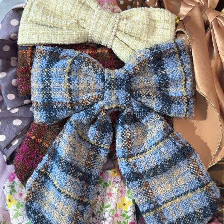 皮质铁合金蓝色小香风弹簧夹