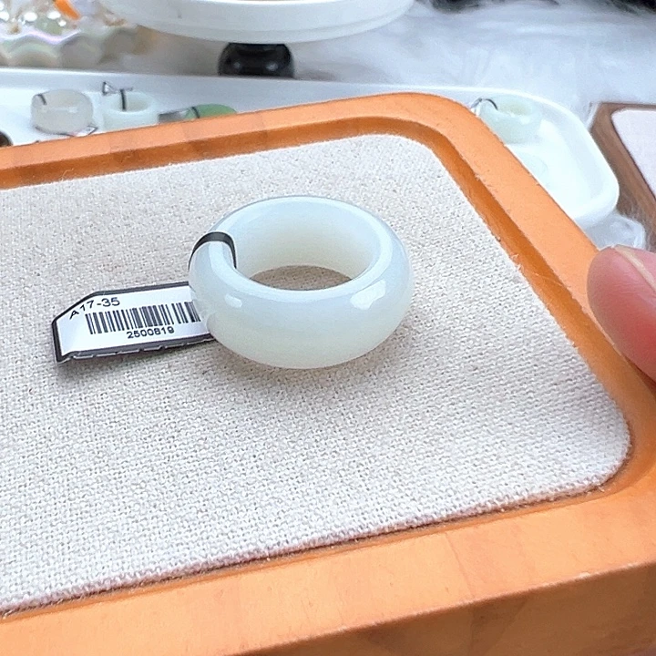 未镶嵌戒指和田玉（糖玉）港19羊脂白