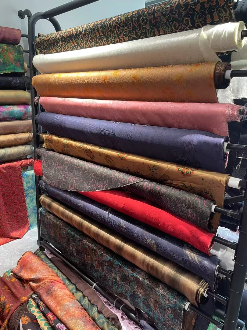 季末直播间看了拍 植物丝人丝香云纱 丝绸花罗皮子 高档服装面料