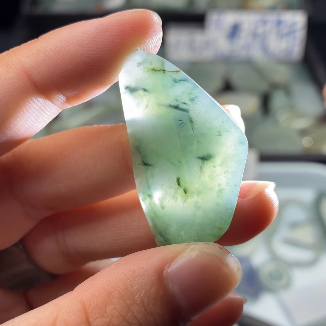 定制翡翠未镶嵌天然缅甸翡翠a货特色件糯冰晴结晶飘花