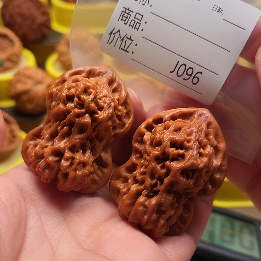天***儿文玩核桃吊坠葫芦