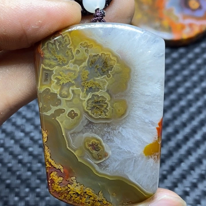 玛瑙/玉髓颈饰未镶嵌幽****)