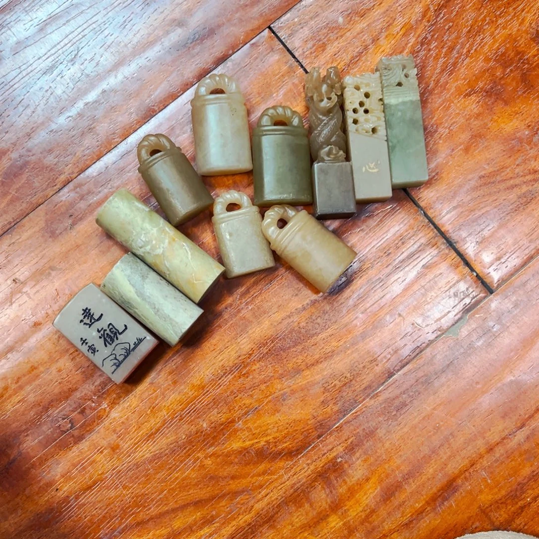 抠***兔寿山石捡漏瑕疵品