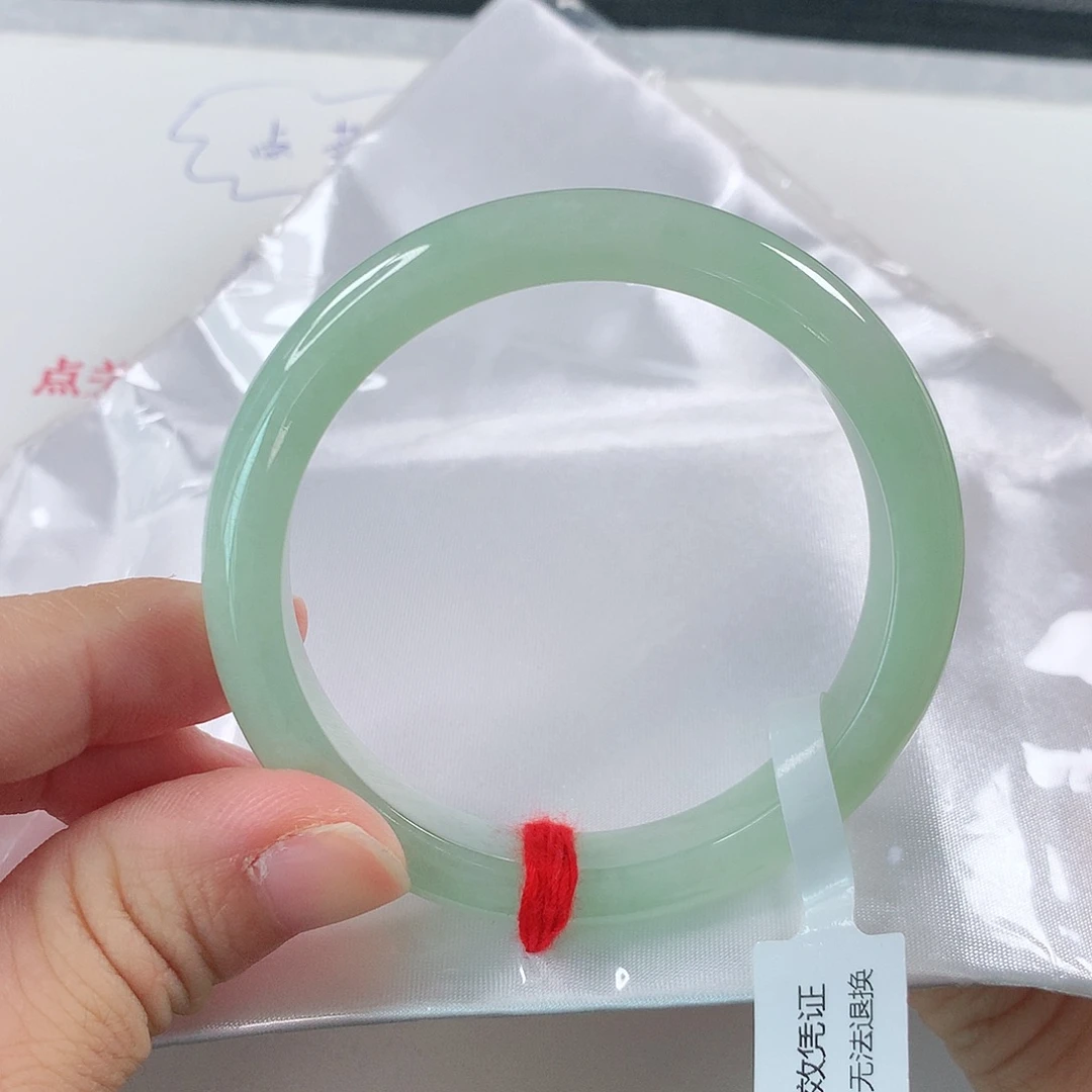 翡翠手镯未镶嵌①⑦⑦