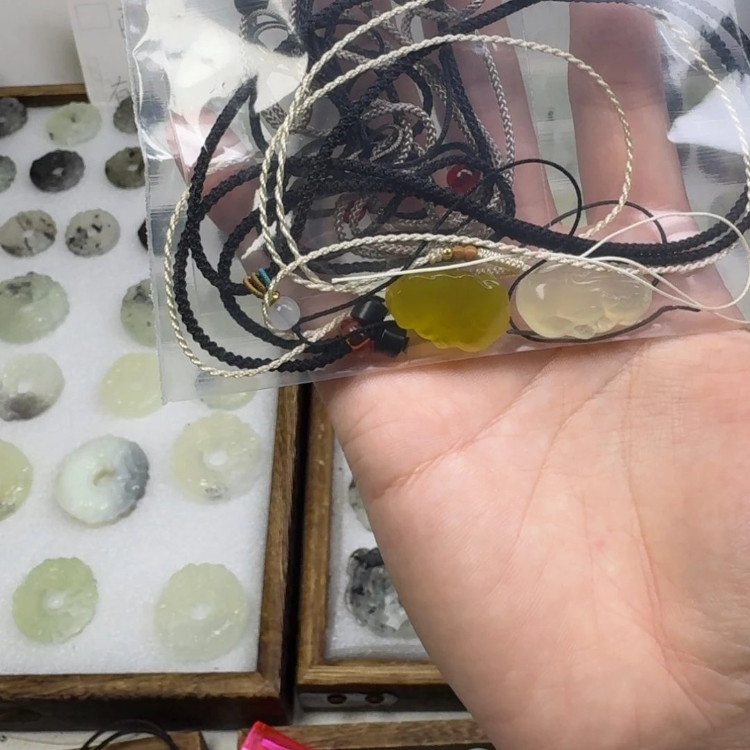 猫***银蛇纹石玉未镶嵌项链