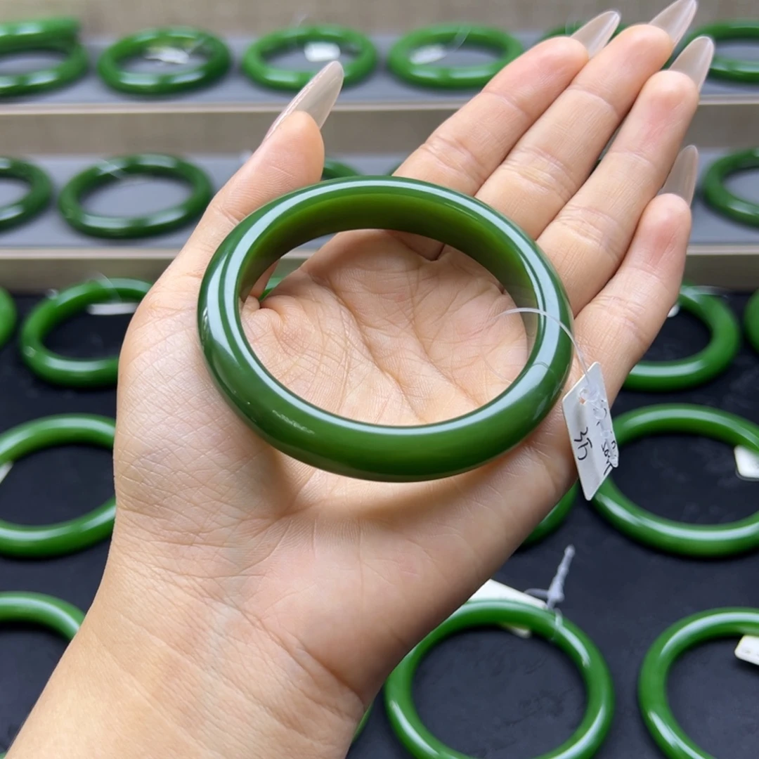 和田玉（碧玉）未镶嵌手镯