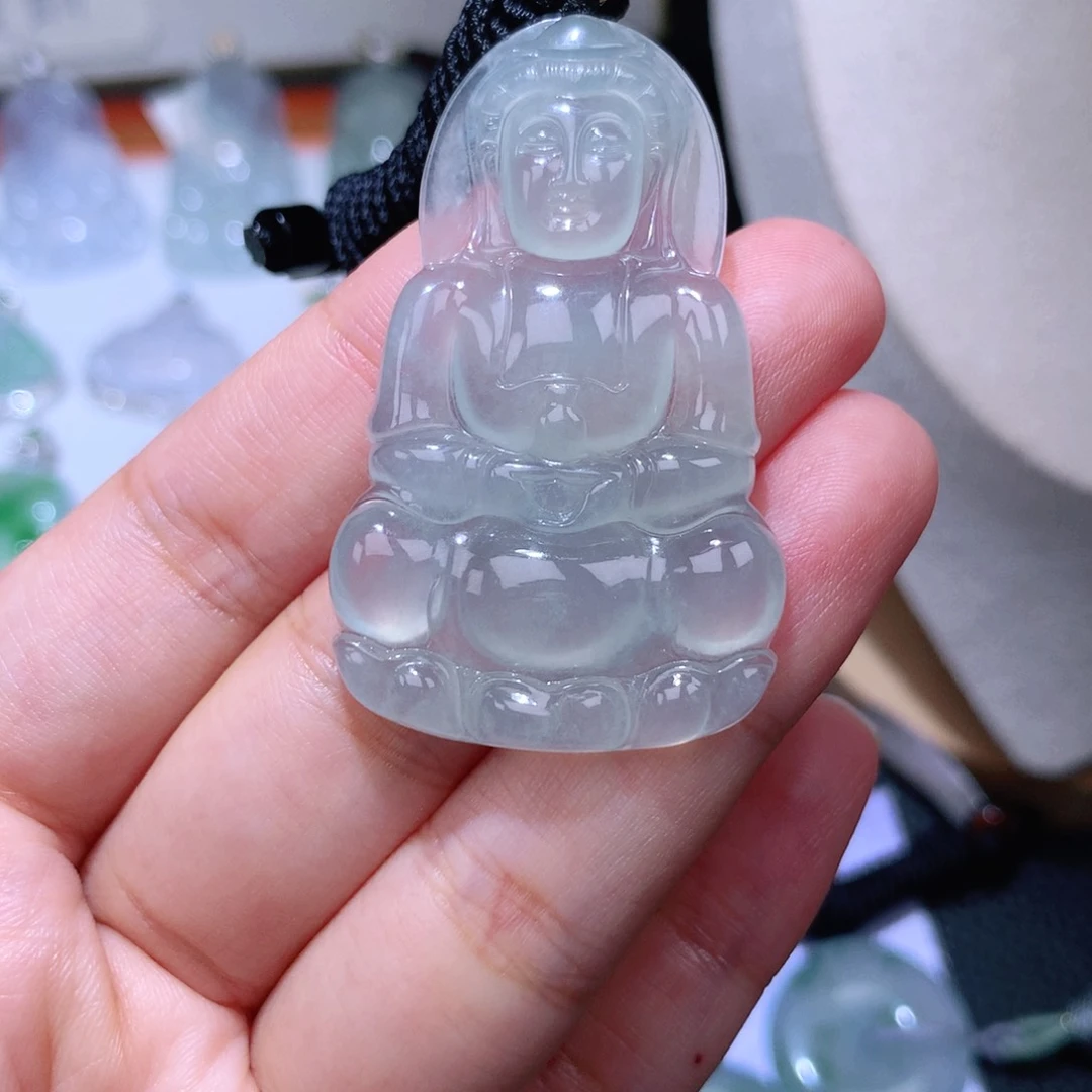 颈饰未镶嵌翡翠观音