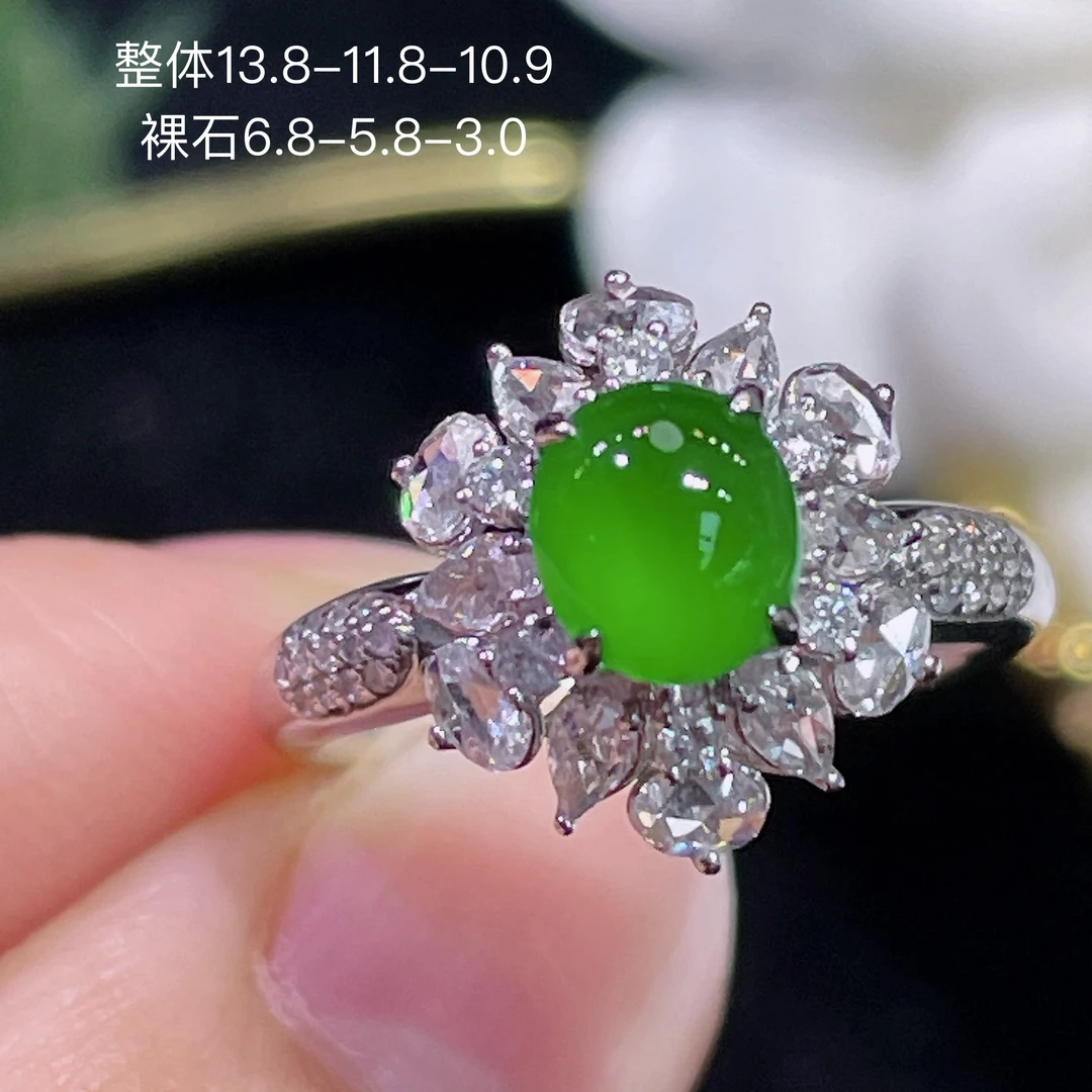 高端翡翠天然缅甸A货18k金镶嵌钻石阳绿色辣绿色满绿蛋面戒指
