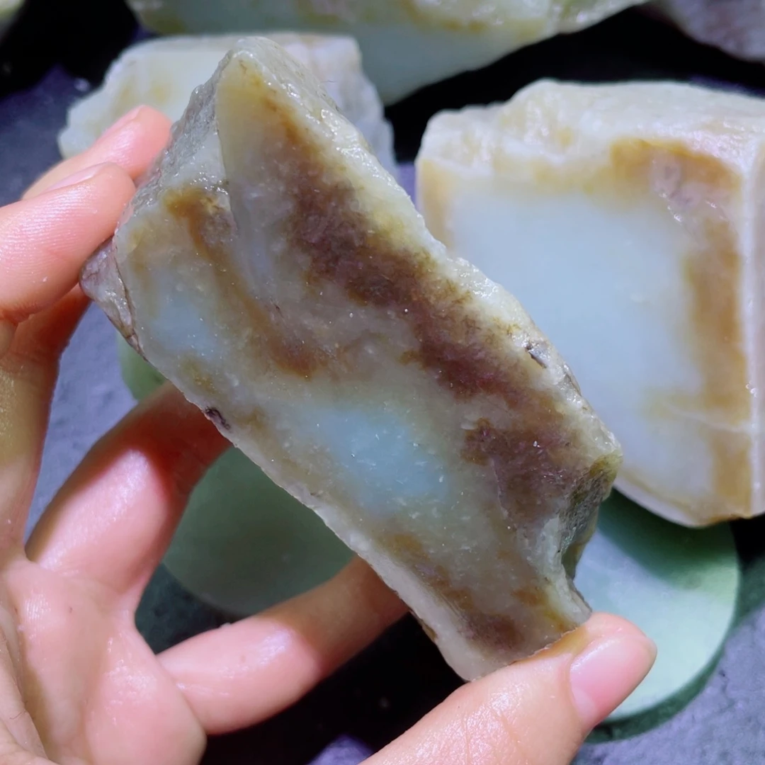 和田玉未镶嵌珠宝半成品