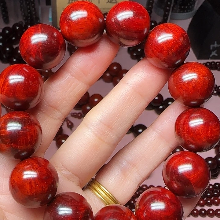 刘***三小叶紫檀手串/手链18/13