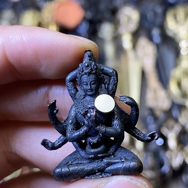 藏传老铜微吸断手指