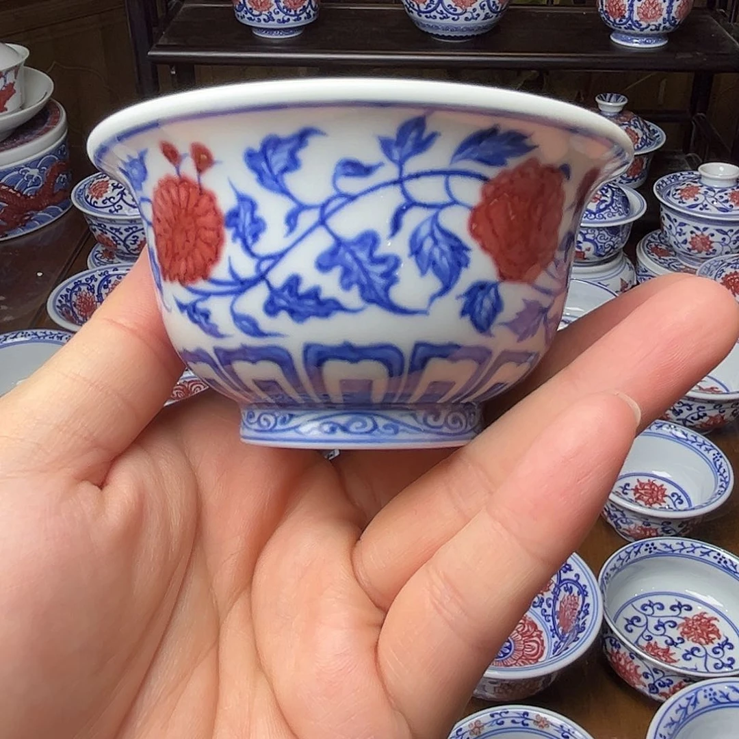 青花釉里红压手杯活动款