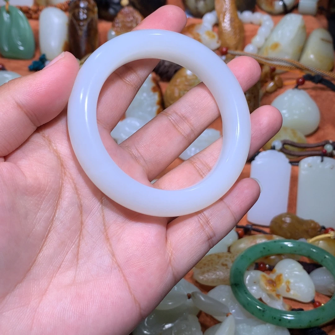 和田玉（糖玉）未镶嵌手镯