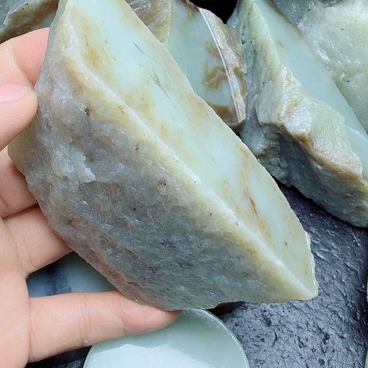 未镶嵌和田玉（糖玉）珠宝奇石