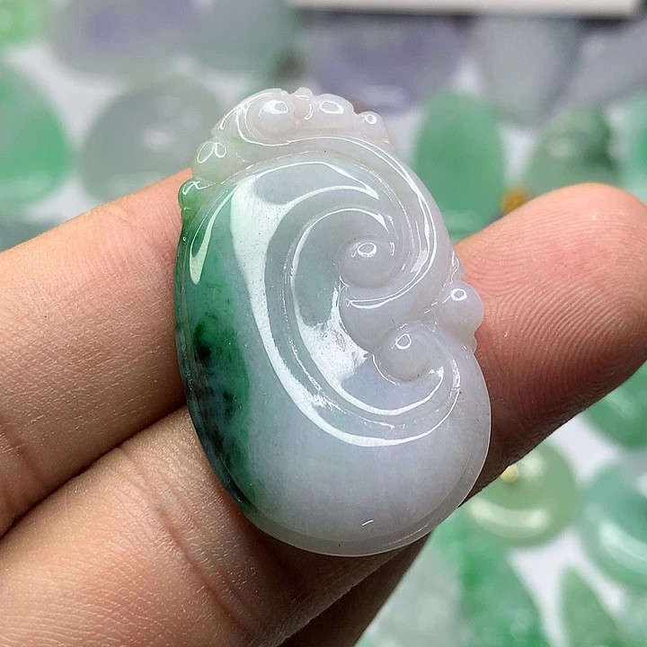 翡翠未镶嵌吊坠(赠链)