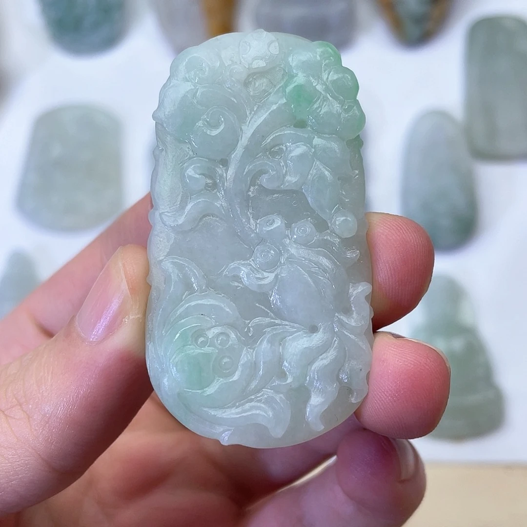 定制翡翠未镶嵌荷叶鱼