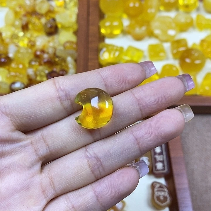 橄榄核吊坠月亮97