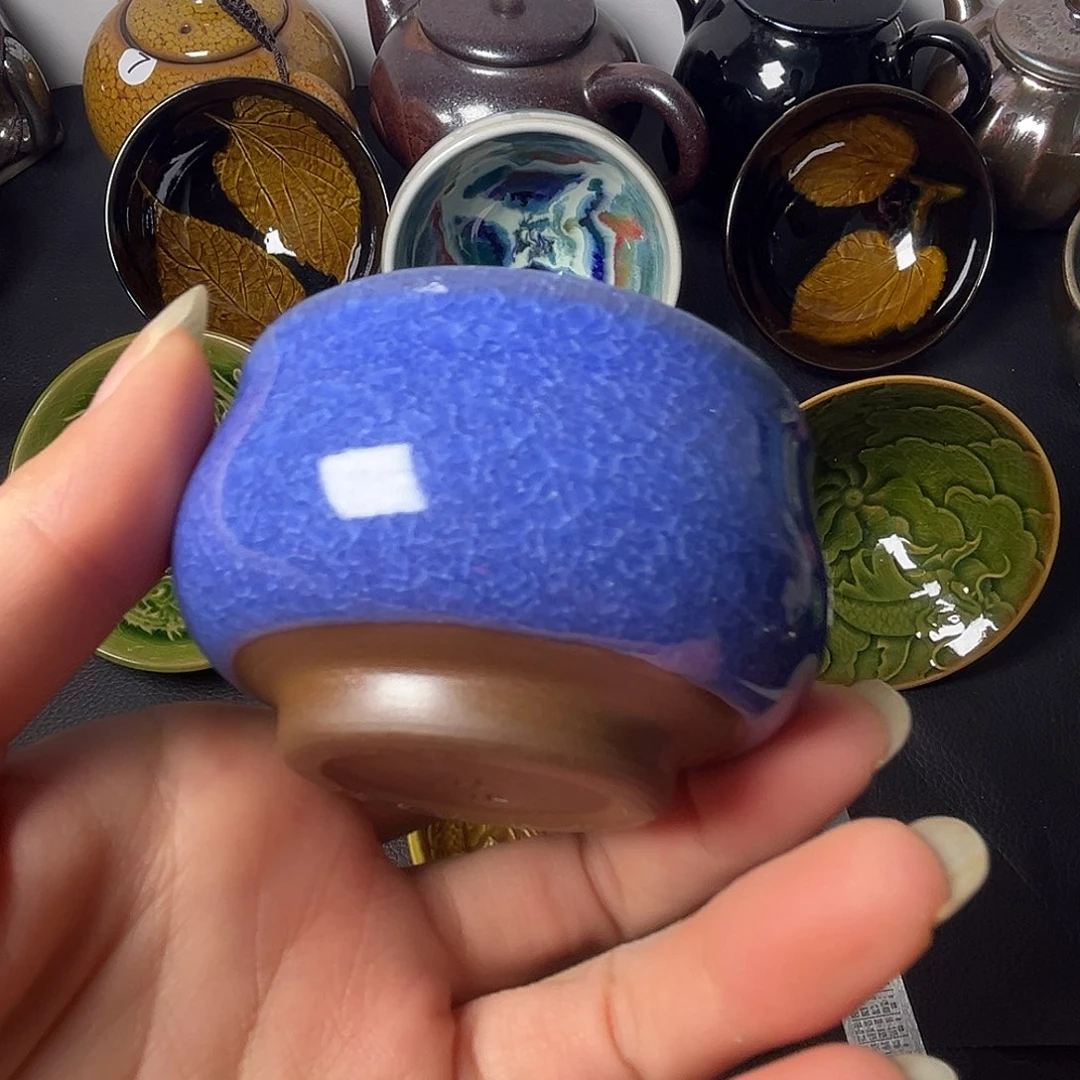 茶盏在你面前装着别人一样东西