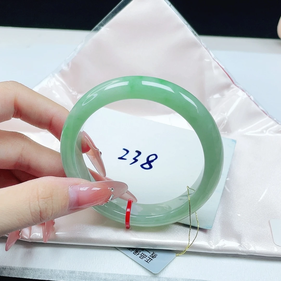 翡翠未镶嵌手镯53+