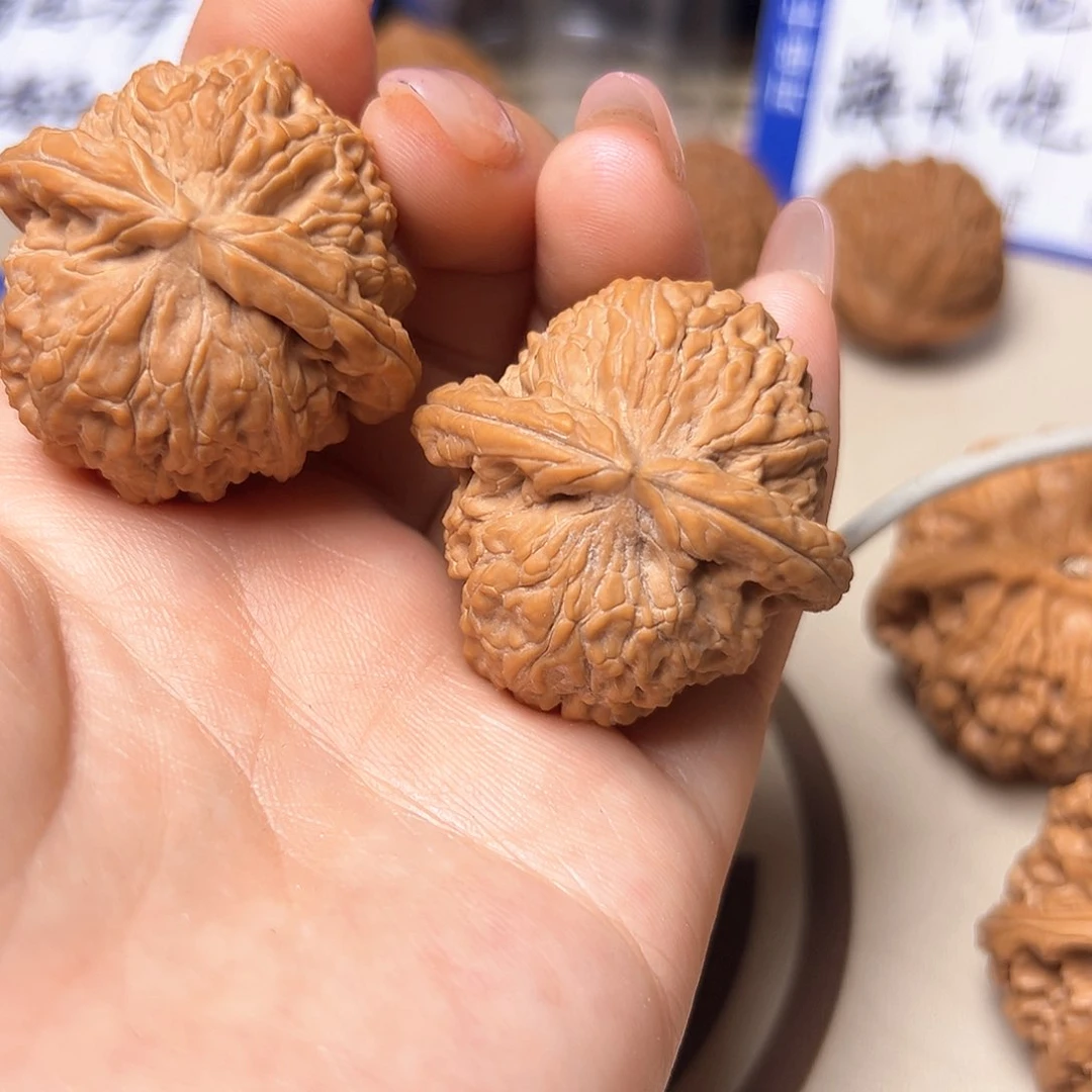文玩核桃把件38白狮子全