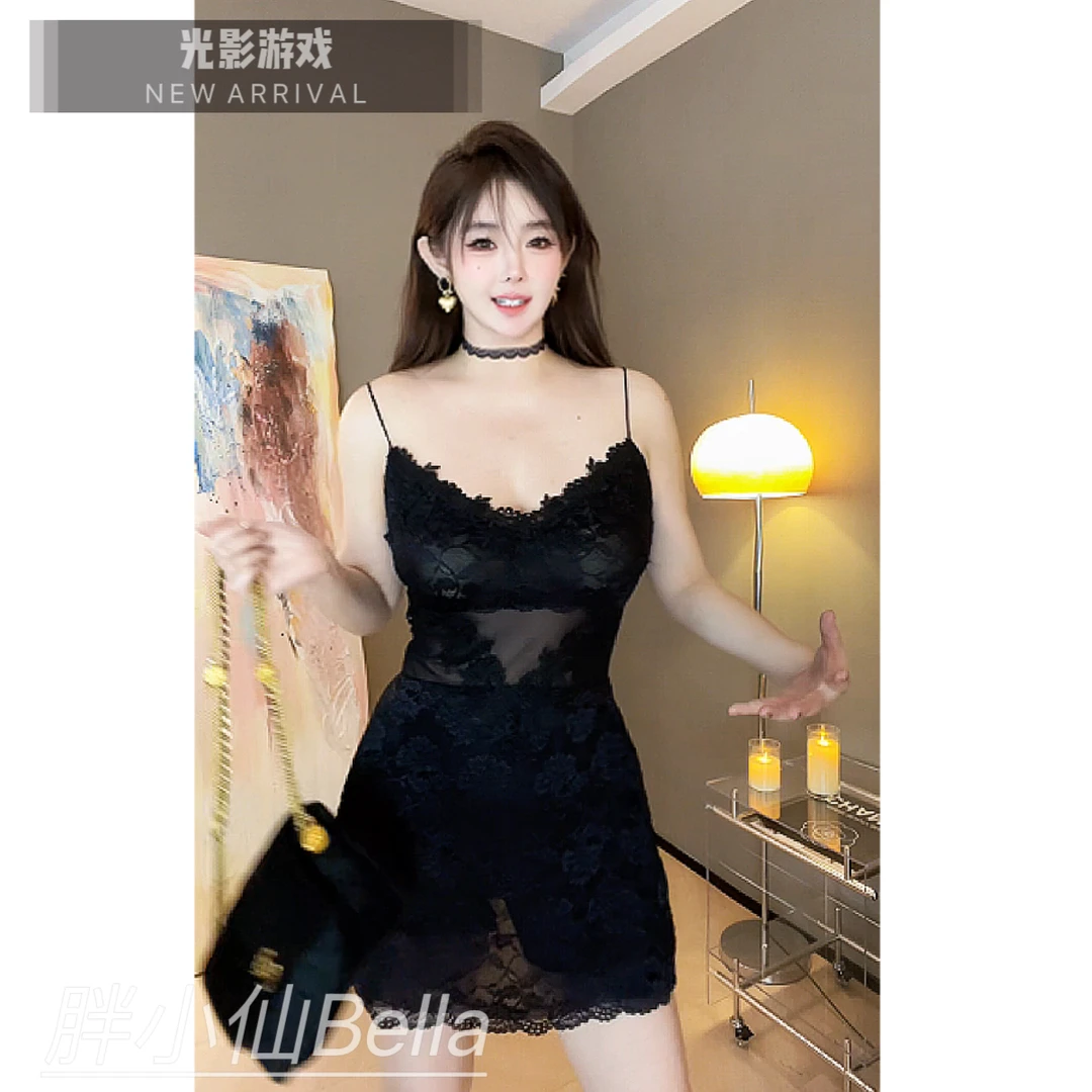 【胖小仙】<光影游戏>时尚优雅法式镂空吊带连衣裙微胖显瘦大码